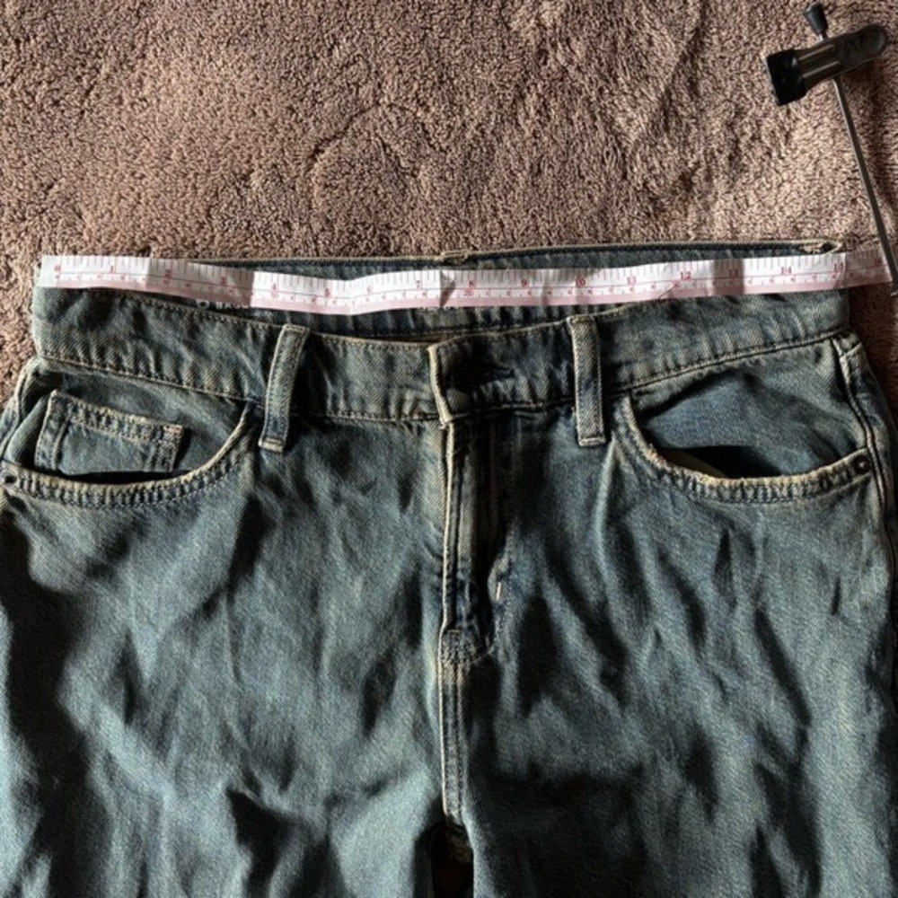 Arizona Jean Co Low RiseBaggy Jeans Size 6 Distressed Wide Leg Medium Wash Denim - Picture 7 of 11
